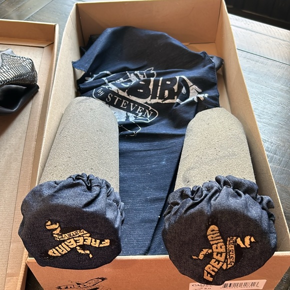 Freebird by Steven Calgary Boots Size 8. - Picture 4 of 16